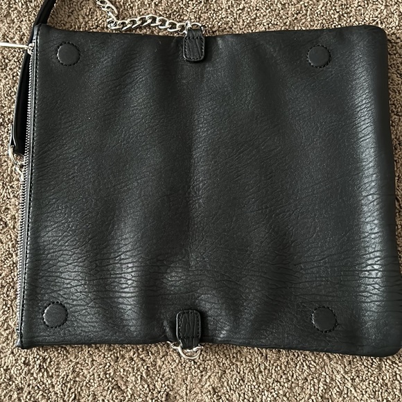 Express Clutch Purses - Picture 13 of 14